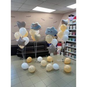 Композиция фонтан шаров "Облачка" Рождение ребенка