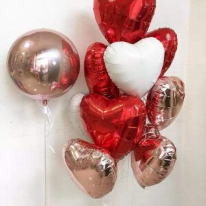 Сет из фольгированных сердец и сферы
