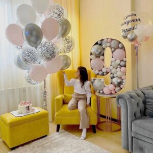 Композиция из шаров и баблс шар - Серебряное сияние